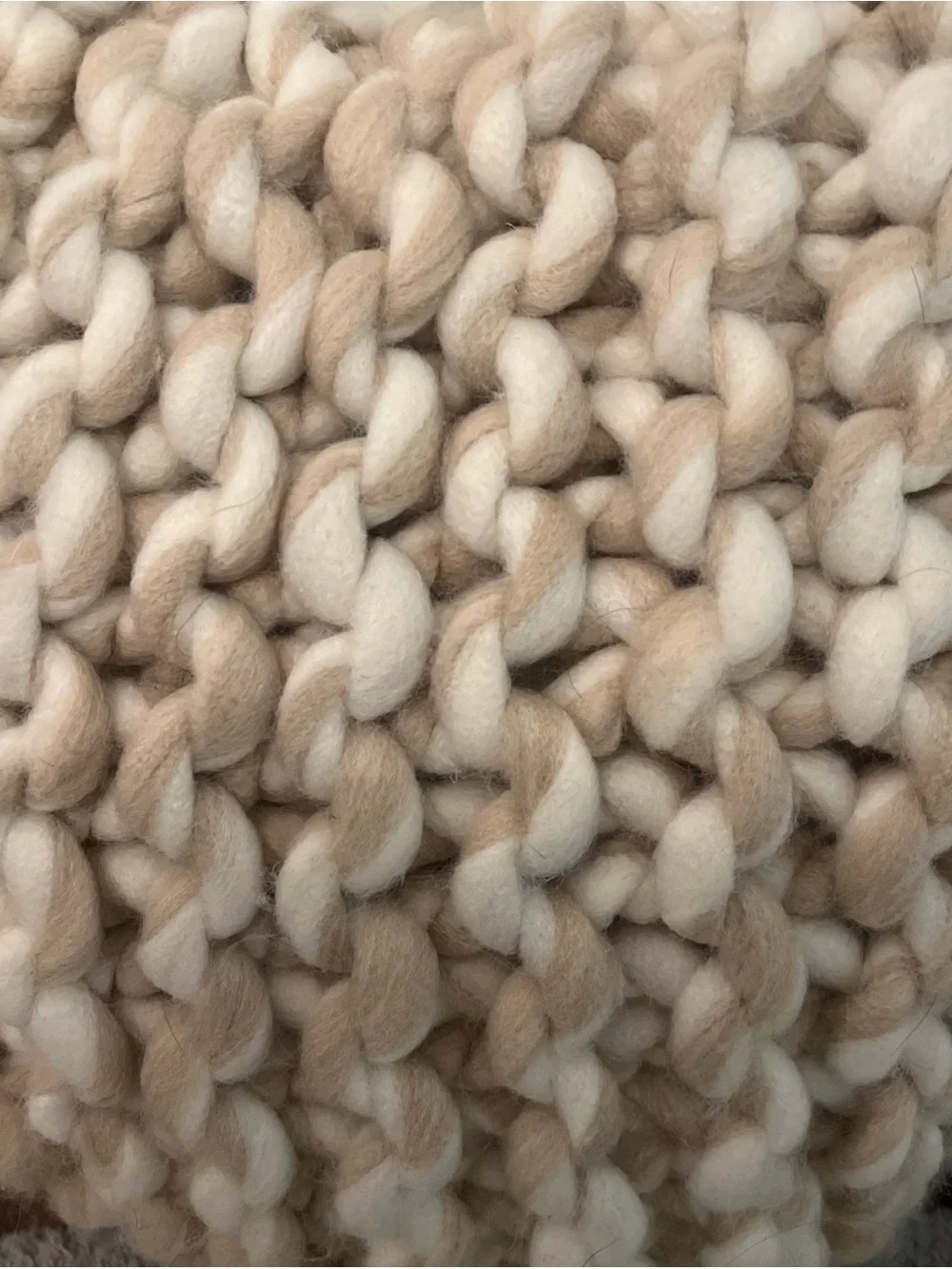Pottery Barn Knit Heart Pillow 14x16 Oatmeal Chunky New